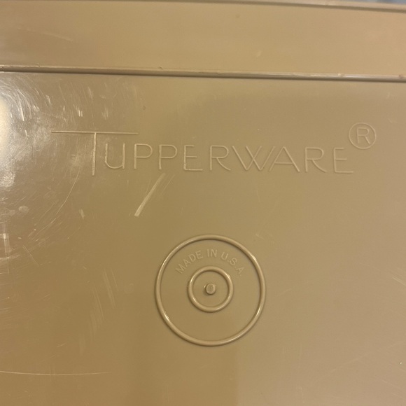 Tupperware deviled egg case - Picture 8 of 8